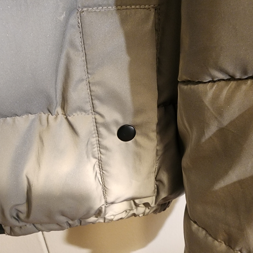 Garage Women's Gray Puffer Jacket - Picture 6 of 6